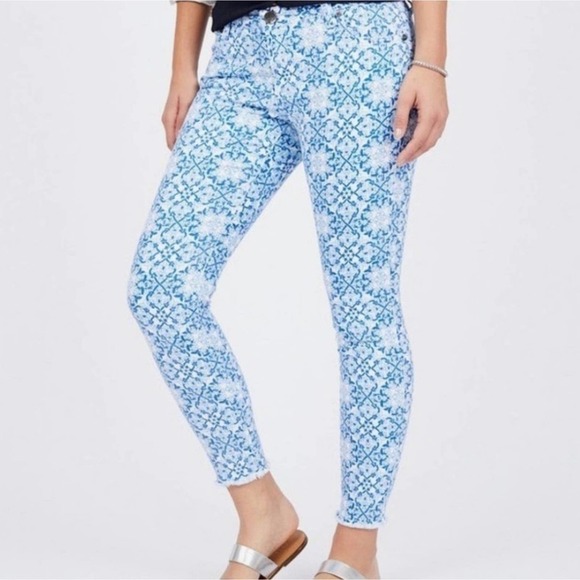 Kut from the Kloth Medallion Connie Ankle Skinny 2 - Picture 5 of 12